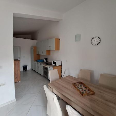 Apartments Maretic Mandre Εξωτερικό φωτογραφία