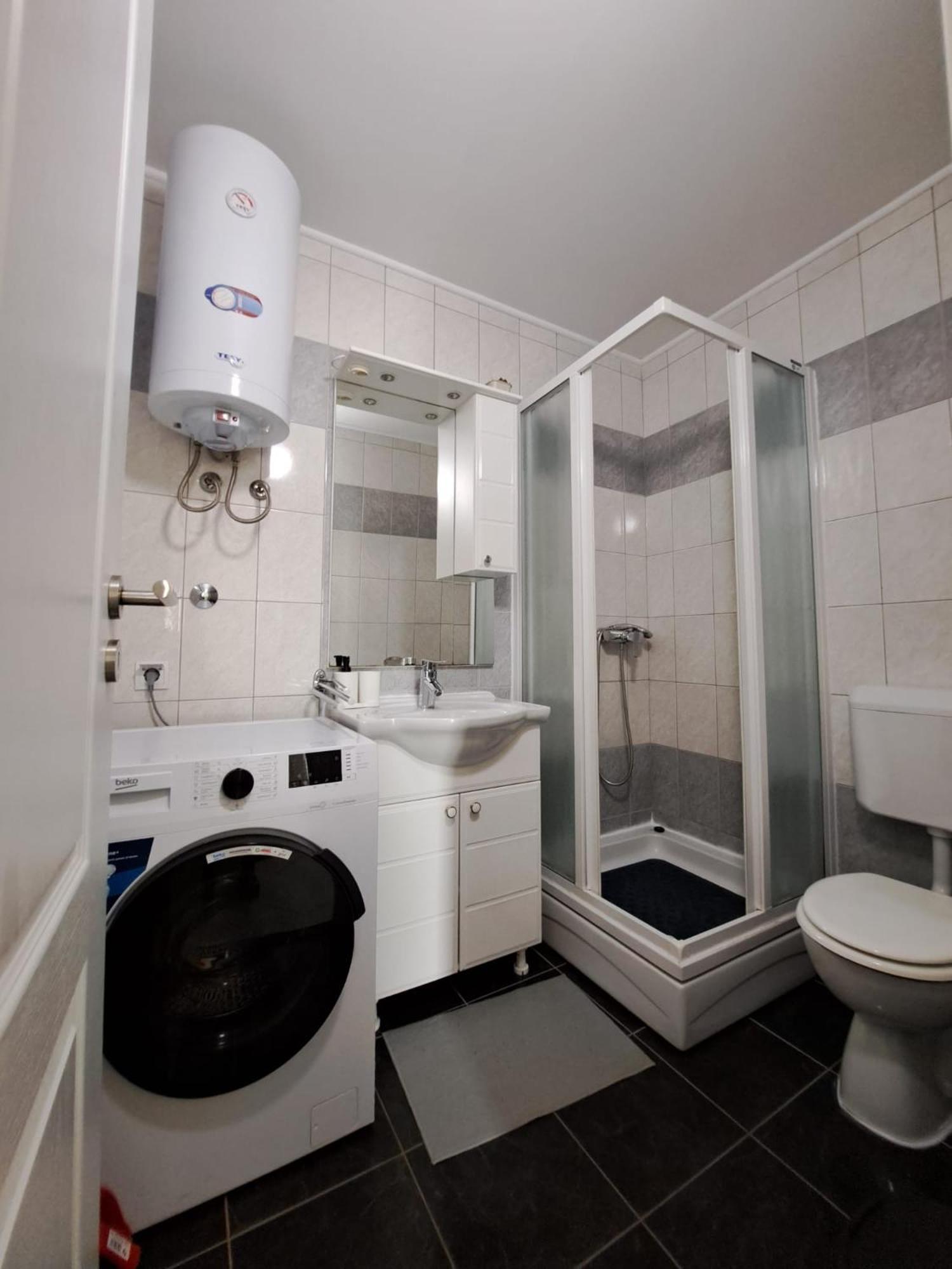 Apartments Maretic Mandre Εξωτερικό φωτογραφία