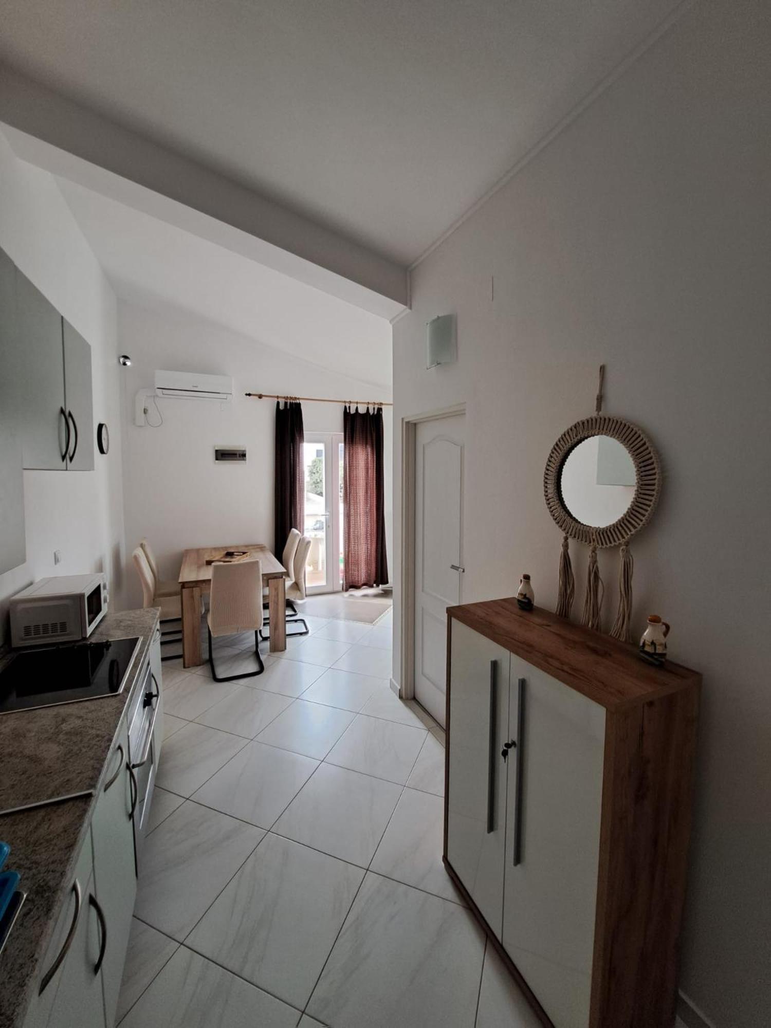 Apartments Maretic Mandre Εξωτερικό φωτογραφία