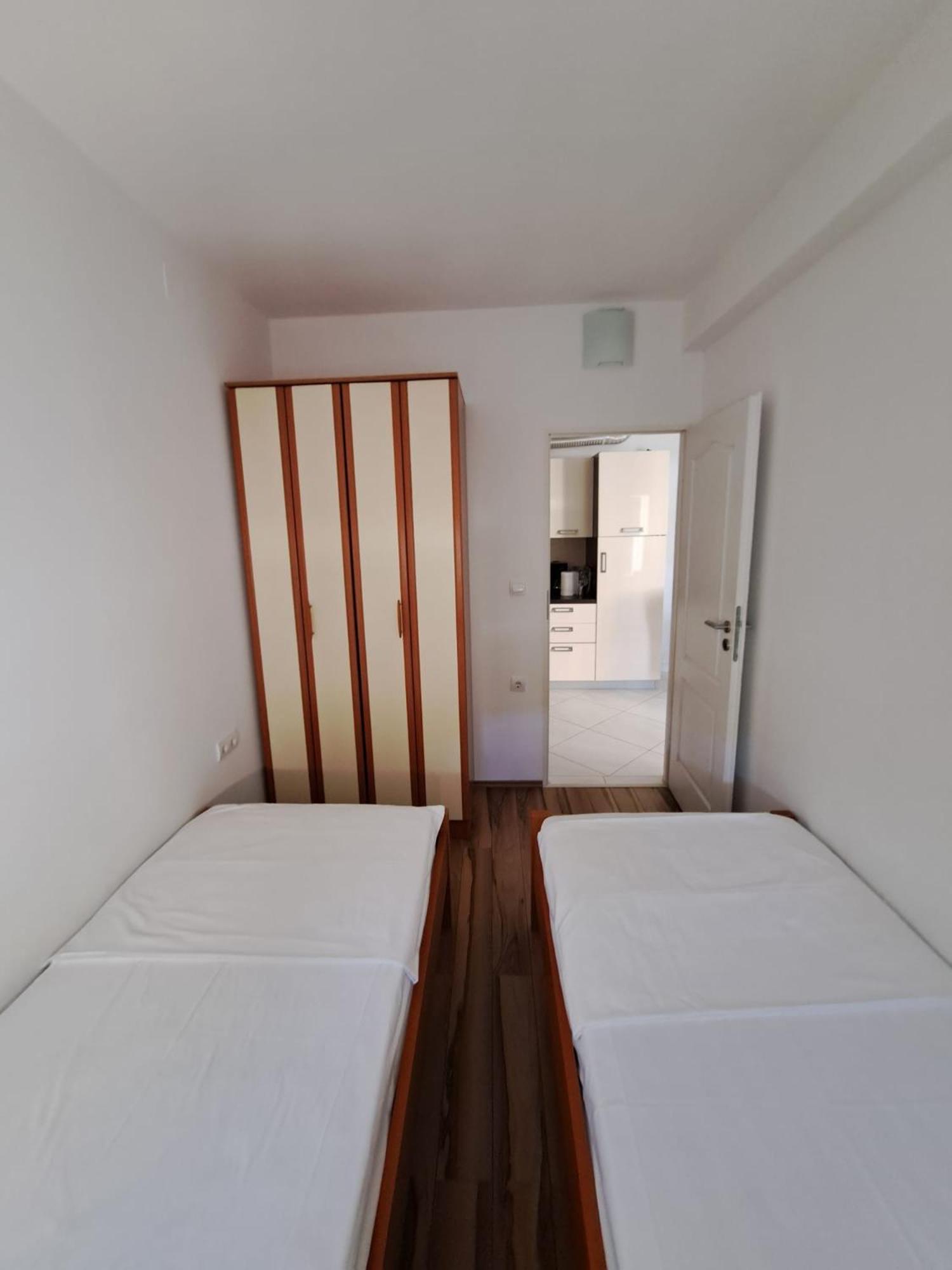 Apartments Maretic Mandre Εξωτερικό φωτογραφία