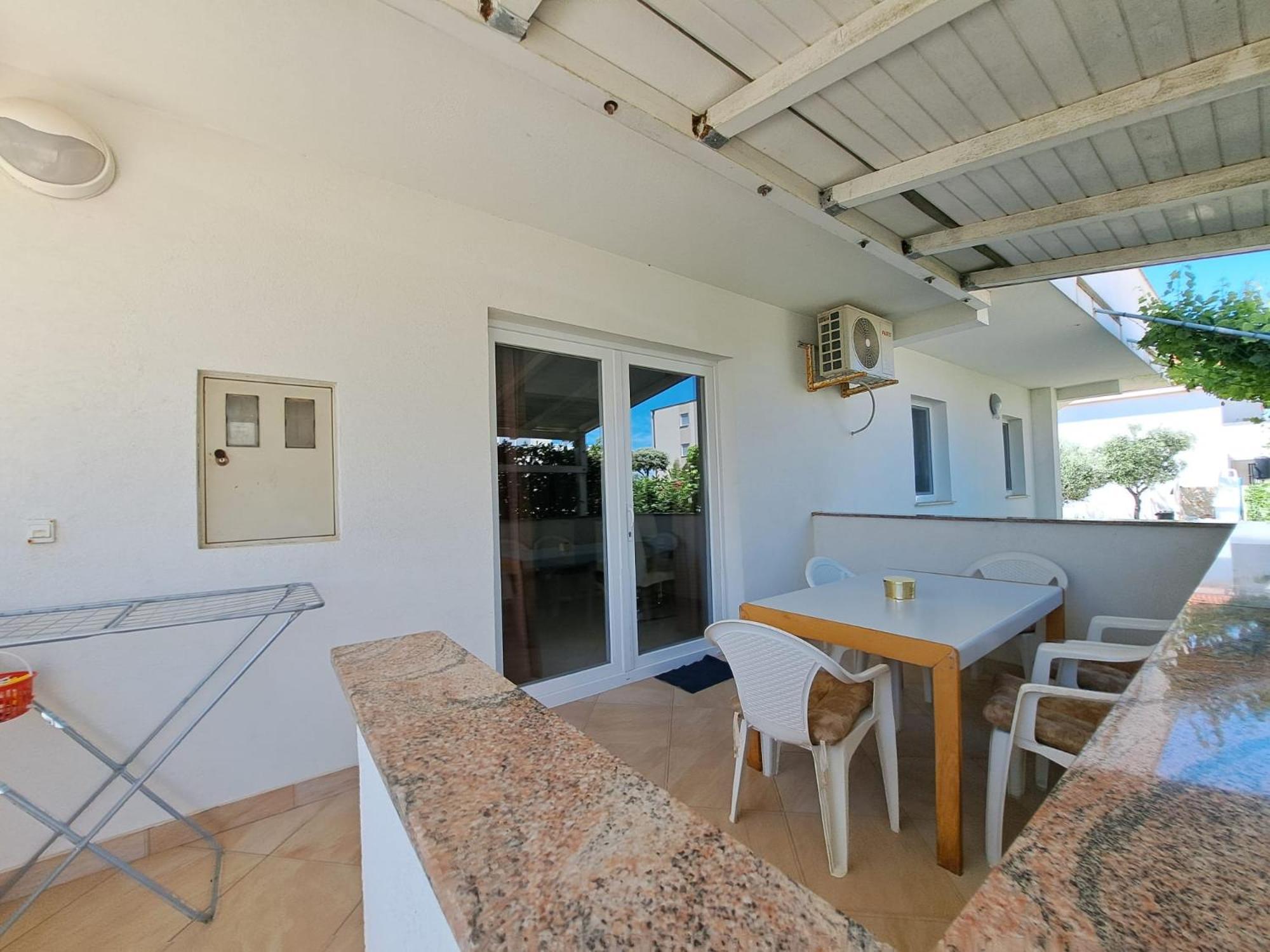 Apartments Maretic Mandre Εξωτερικό φωτογραφία