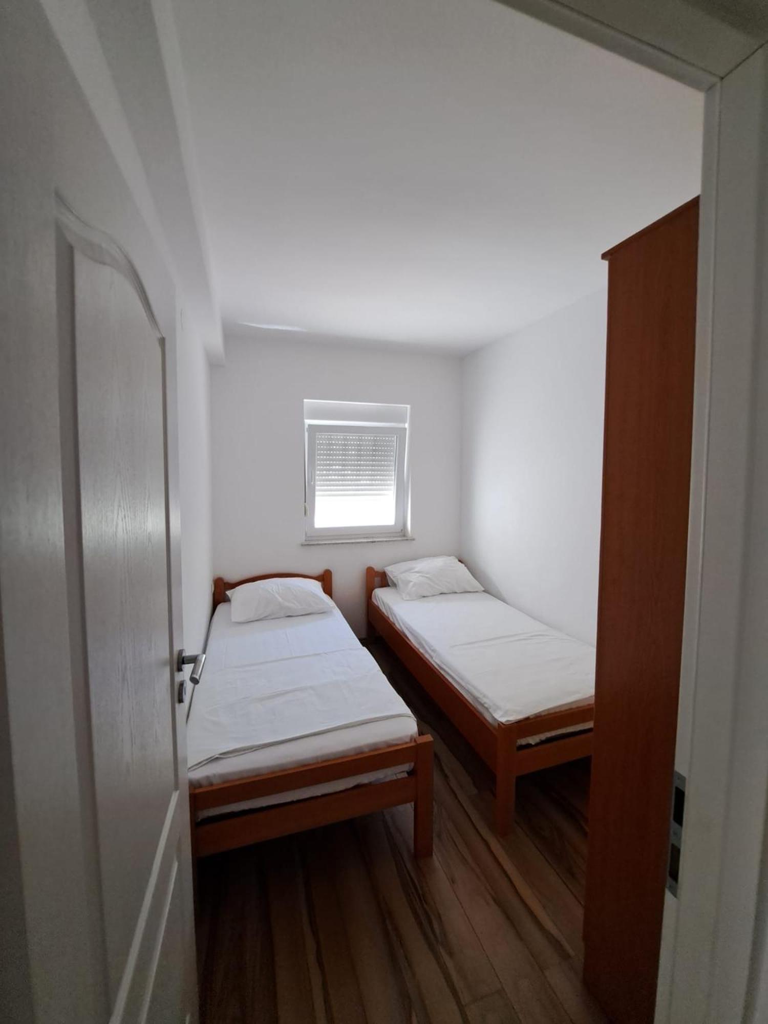 Apartments Maretic Mandre Εξωτερικό φωτογραφία